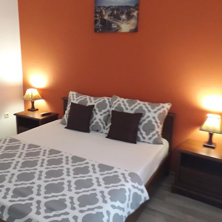 Apartman Drenovac สลูน ภายนอก รูปภาพ