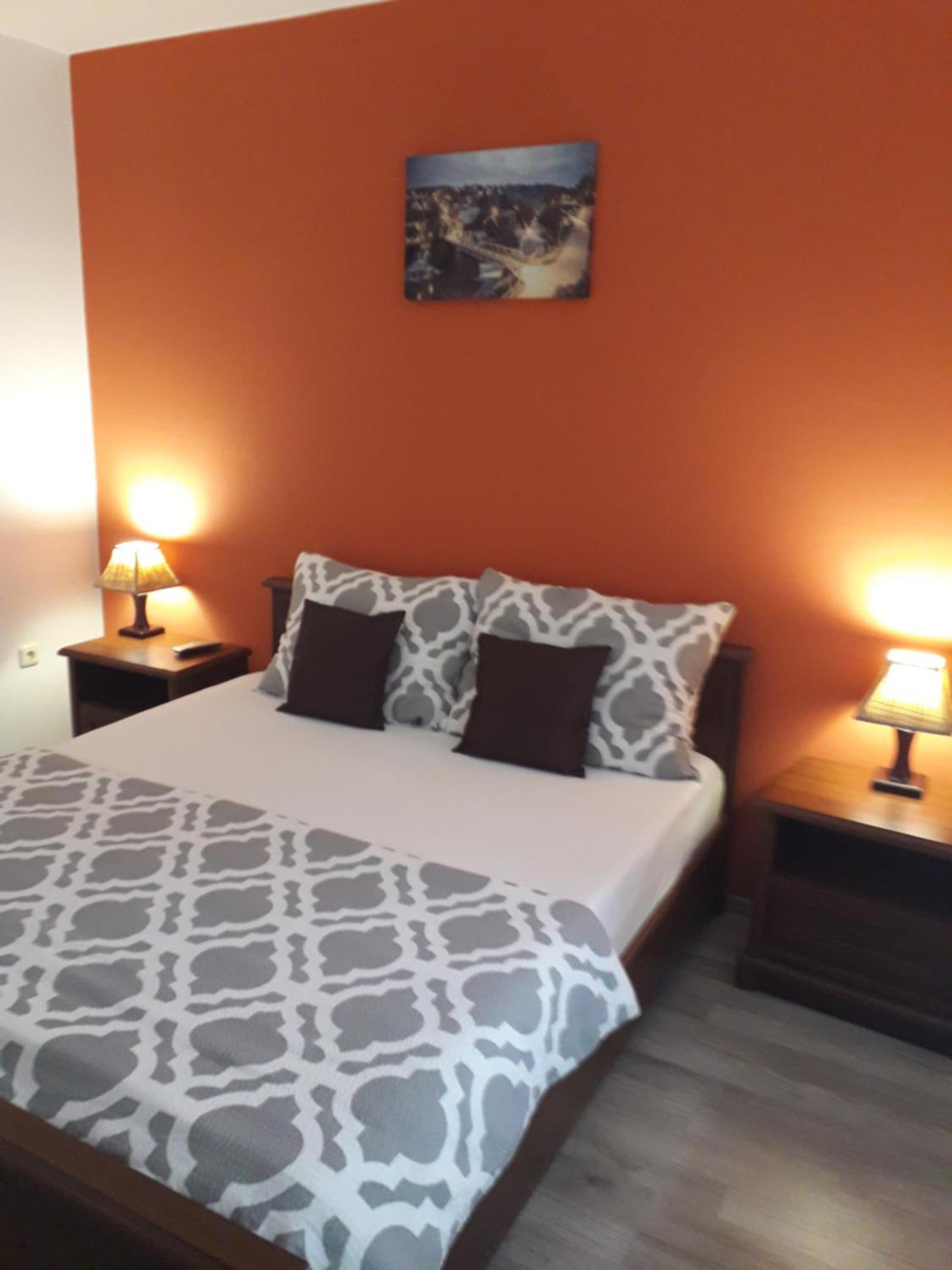 Apartman Drenovac สลูน ภายนอก รูปภาพ