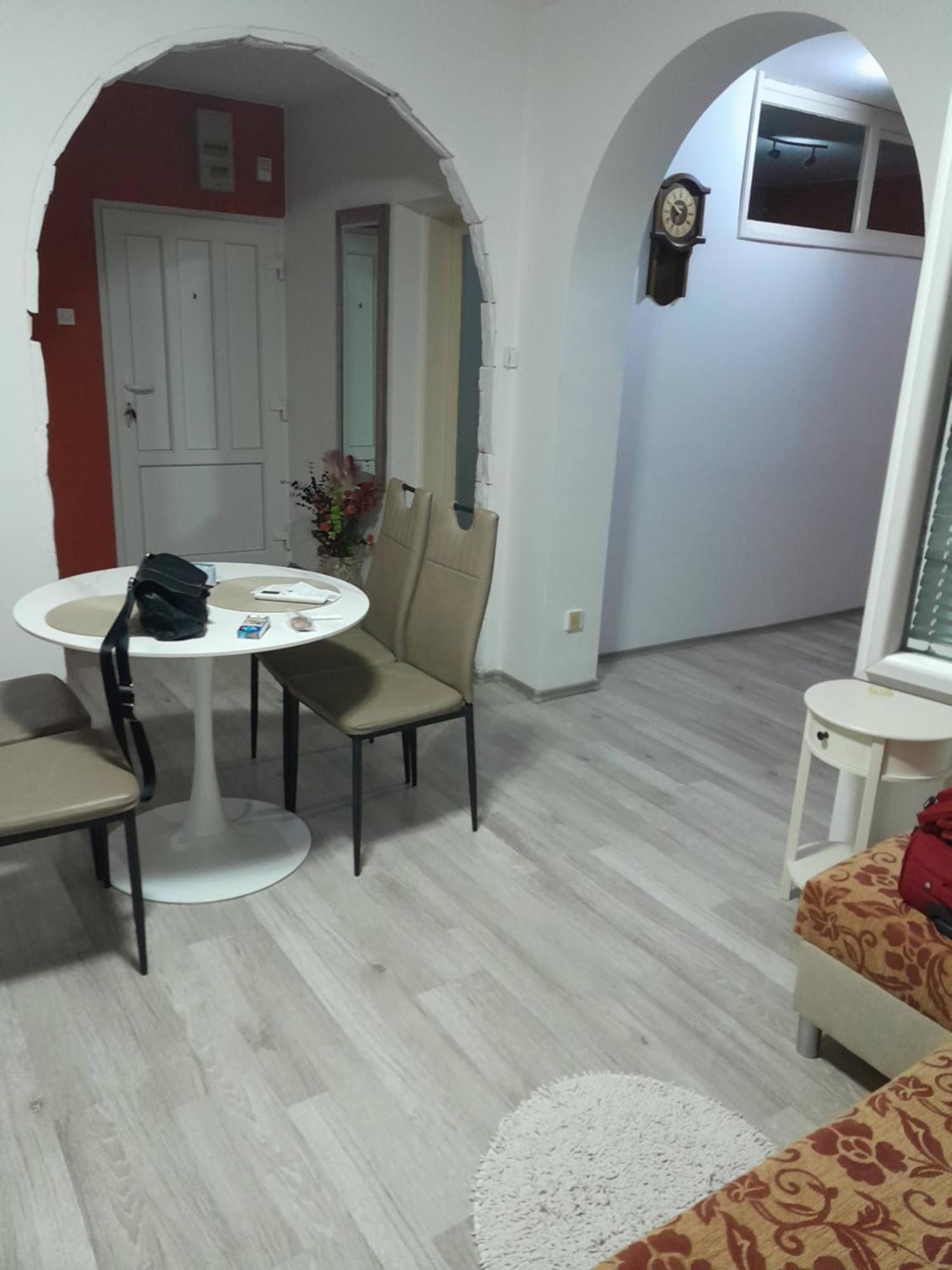 Apartman Drenovac สลูน ภายนอก รูปภาพ