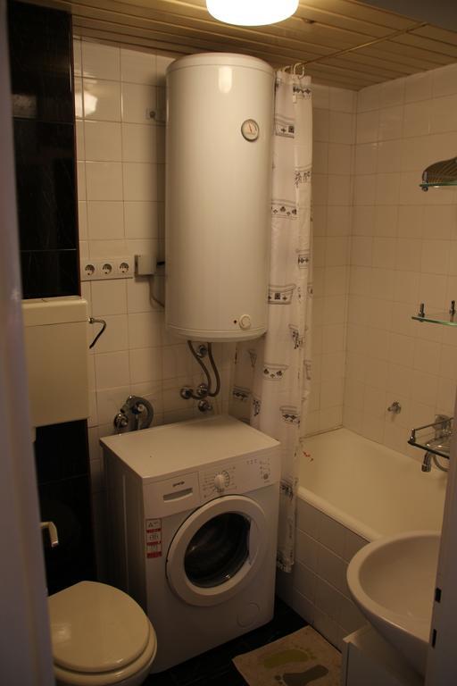 Apartman Drenovac สลูน ภายนอก รูปภาพ