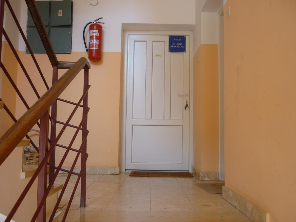 Apartman Drenovac สลูน ภายนอก รูปภาพ